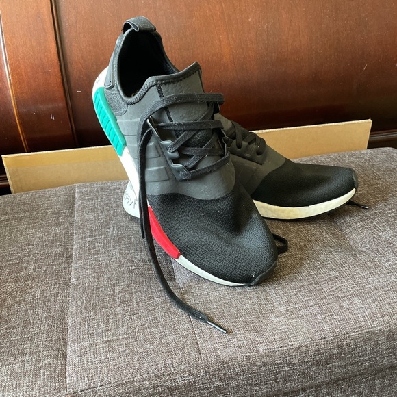 LIKE NEW Adidas Originals NMD_R1 “Japan Heel Glory Green” size 12 mens - Picture 3 of 4